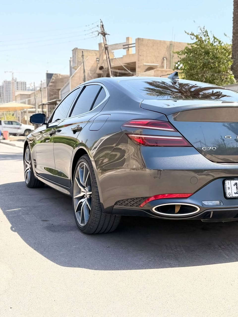 جنسيس G70 • ٢٠٢٥ • جلد ابيض