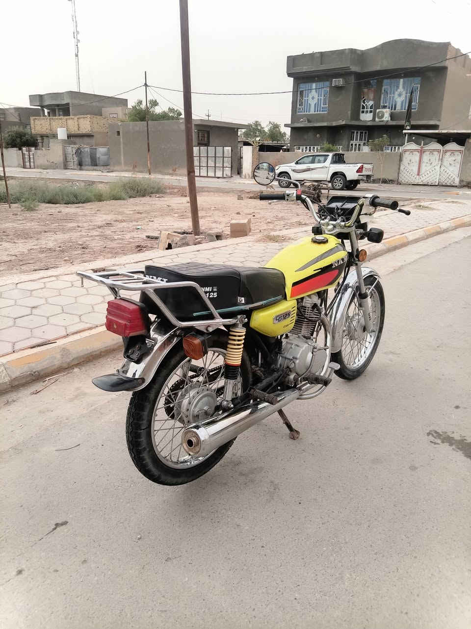 للبيع اربعه كير
موديل 22 اوراق اصولي
دراجه مرتبه ما عايزه شي
مكينه نضيفه ما مفتوحه 
السعر 650 وبيها مجال
عنواني كوت تقاطع الدجيلي
*********** الخاص مقفول

