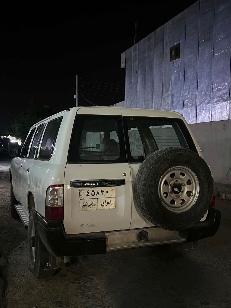 مۆدیل ٢٠٠٢ناوبور
سەیارەکە جوارتایەی جوانی لەژیرە
تەقەو رەقەی نیە
٤پارجەی بۆیاخە 
سەنەوی بەسەر جوە 
ناوی نییەلەحاسییبە بەشەرت
نرخی ٨٨گلاو تۆزی مجال
***********
مشتەری نیت سەرم مەئیشینە شمشمل, السليمانية
