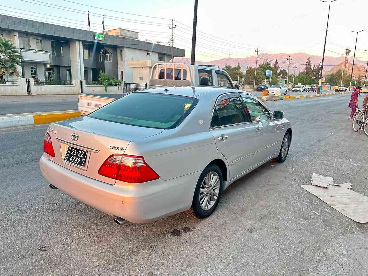 شاهانە ٢٠٠٦ موس
بەحری
کۆدی هەیە 
٣ دووگمە
٣ پەردە
سەلاجە
مەرکەزی
هەموو گیانی بەشەرت 
بێ مەسرەف
ڕۆنی گێڕو مەکینە گۆڕاوە
شوێن سەیدسادق 

***********
***********
