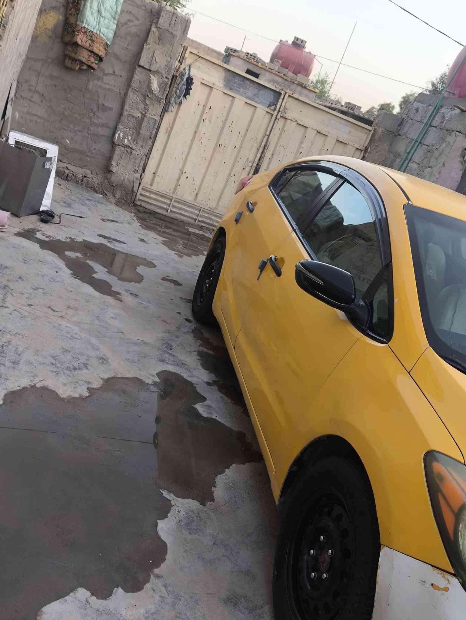 السلام عليكم 
كيا فورتي ٢٠١٤ 
كير ومكينه كفاله عل شرط 
ليبل واحد فقط الخاملغ الخلفي جهة العبري بدون دواخل 
تبريد ويه السويج  وتخم تأير جديد توني شاده 
السعر ٨٨ ورقه ويبها مجال بسيط 
التواصل على رقم او الواتساب 
***********
***********
