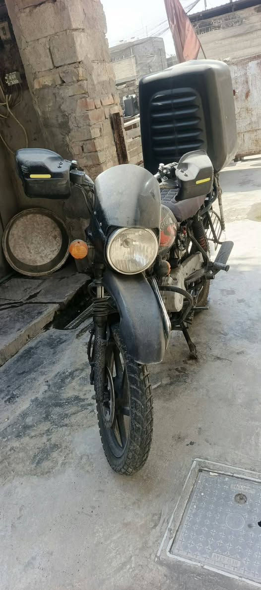 سلام عليكم دراجه بوكسر موديل 23 رقم نكليزي سنويه بسمي مكينه كايمه يراد تجفيت لتواصل (***********) واتساب
