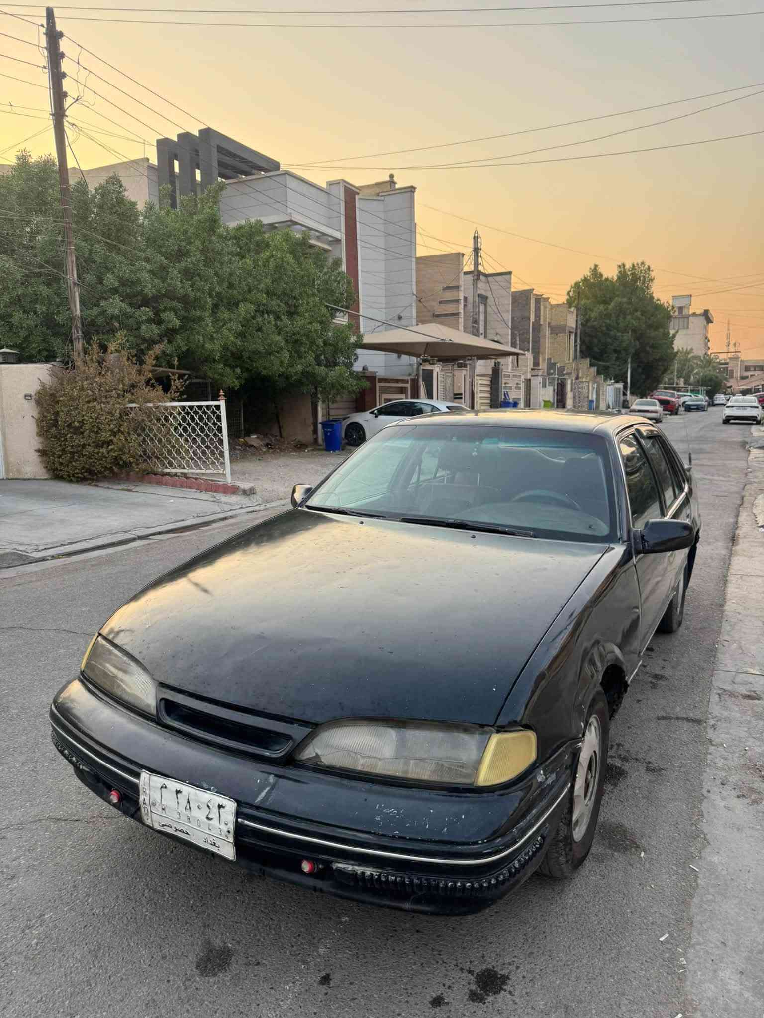 السلام عليكم
دايو برنس 1994 
رقم بغداد تحويل مباشر
صدر وتخم تاير وباتري جدد
كير محرك شغال تبريد شغال 
صبغ عام مكاني بغداد العامريه
السعر 28 ورقه وبيها مجال للشراي 
*********** محمد
