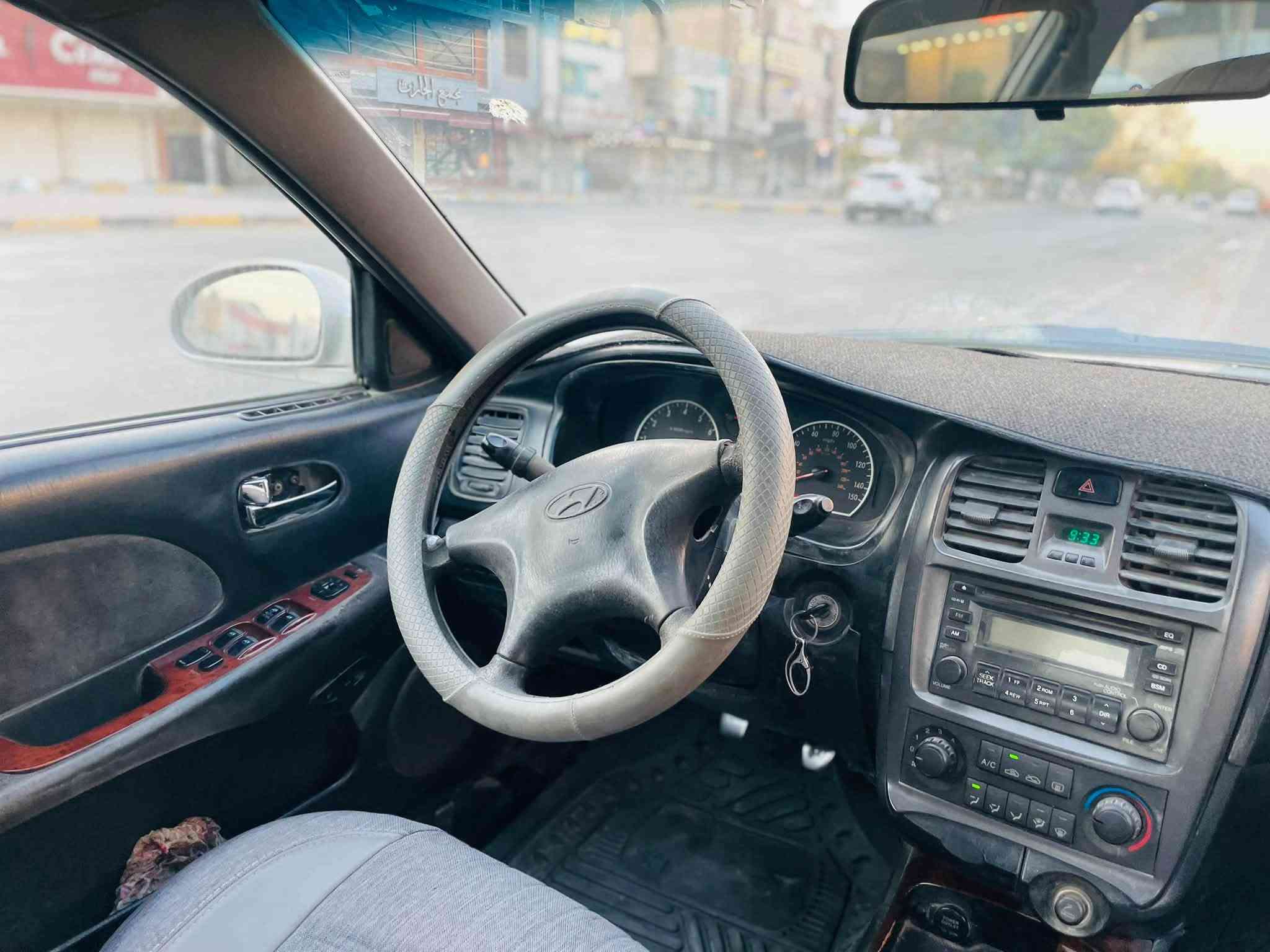 للبيع هيونداي سوناتا 2002
مكينة 2000
 4 سلندر 
گير عادي
رقمها بغداد
السيارة بيها أماكن جراد يحتاجلها فقط صبغ وترتيب
مكانها بغداد -العامرية
السعر 48 ورقة بيها مجال بسيط
للاستفسار ***********

نص مكتوب في الصور:
- 7:10 PM
- 7:11 PM