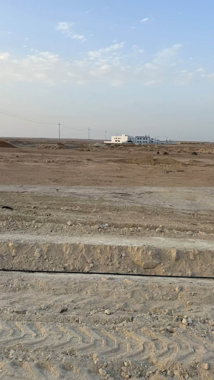 ثلاث قطع طابو • ٩٠٠م • ماء وكهرباء