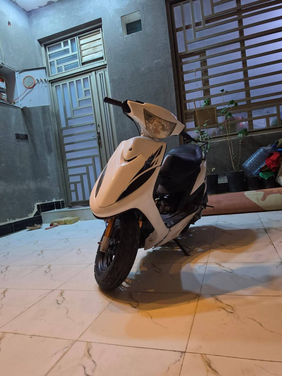 كهربائيات كله شغاله لايت بكلايت هورن اشاير
بيه تزويد صدر امامي رياضي دبل خلفي رياضي ويل كب رياضي يدات بانزين رايضي شوتة اربعه ولف قايش جديد تخم تايرات جديد 
مكينه توه مبوشة 55 نقصه سلف و قلوزة برغي صالنصه الصالنصة مو وياها تجي وياها غيره واحد السعر 525 وبيه مجال 
***********
ناصرية مركز
