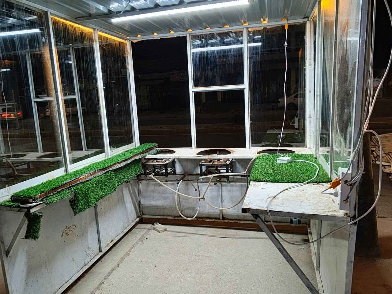 قراض مطعم متكامل وموقع راقي واصل كهرباء مولد وطني بدون نقص بس تجيب مسواگك وتجي ثلاجة ومبرده زغيره خلاطات كلشي موجود كراسي 5 للبيع شلع الشراي يراسل او يتصل وخلي رقمك السعر 550 وبيهن مجال هنه وياهن واير مولد وجوزه جديده واير وطني كلهن موجودات

***********

