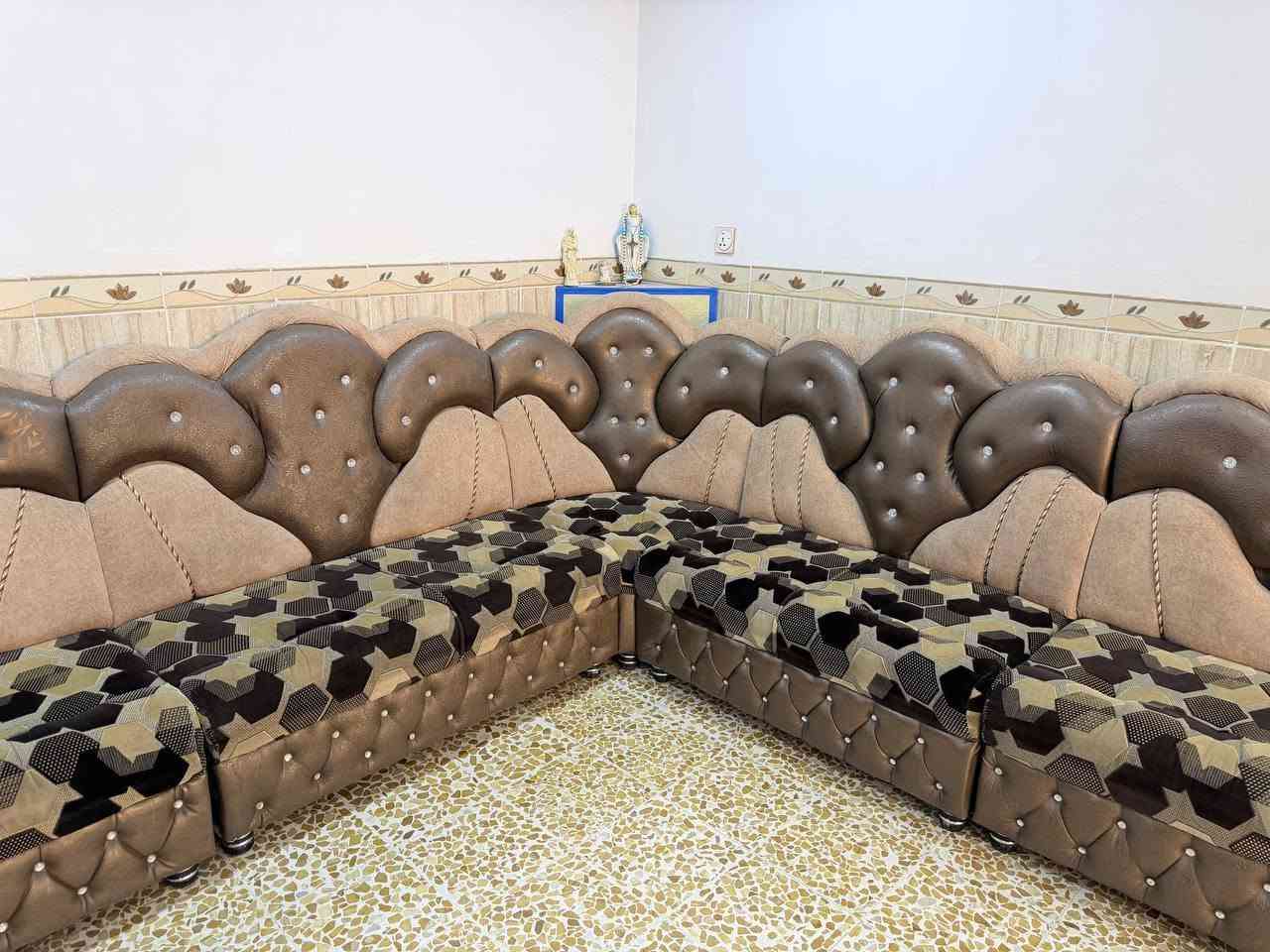 طخم للبيع 🛋
الحجم 12 متر 

السعر 💸 : 600 الف وبي مجال 

العنوان📍: الحمدانية بل قرب من الطابو دائرة تسجيل العقارات 

للاسفسار على الرقم التالي : ***********
