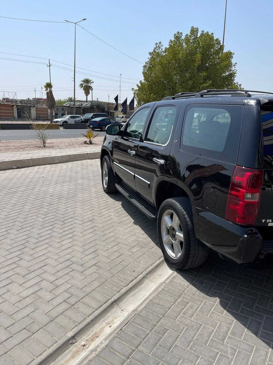 تاهو مديل ٢٠٠٩ خليجي كفاله بيه بارد بلمدكر الامامي الايسر فقط  والبنيد جارد مغلف نانو اسود السعر 175 وبيه مجال *********** البصرة, العراق
