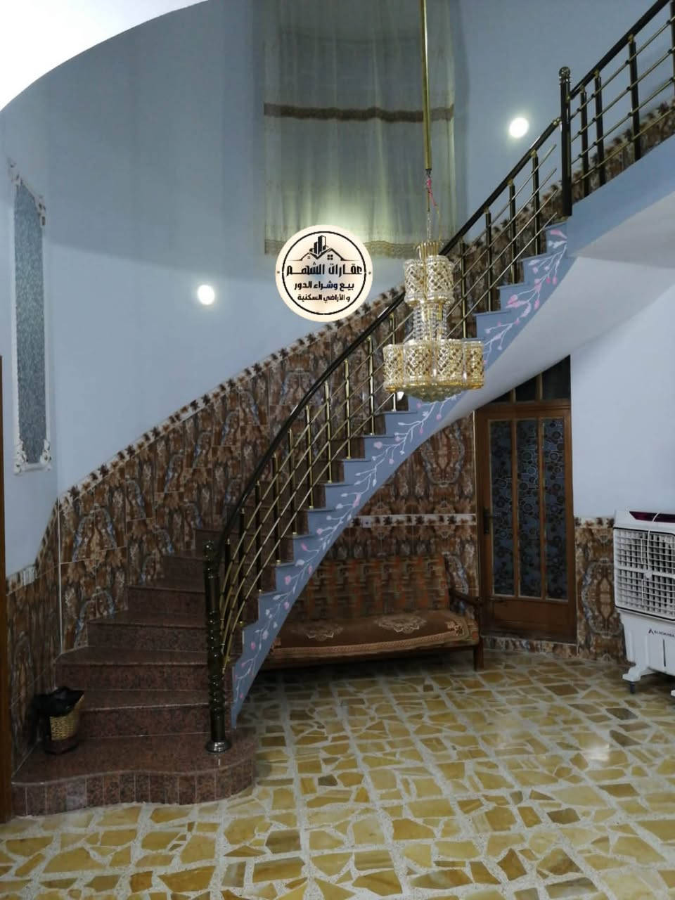 البيت المساحة الكلية ٣٢٥ م (دار للبيع )
بالسند ٢٩٥ م؛؛؛؛؛ البيت بحي الزراعة؛؛؛ طابقين؛؛؛ بناء ٢٠١٨؛؛؛ شارع ٢٠ م؛؛؛واجهة ١٤ونص م؛؛؛ مدخل حي الزراعة الرئيسي قرب مسجد ابي ايوب الأنصاري؛؛؛ 
يحتوي على ٤ غرف نوم؛؛؛ واحدة من الغرف سويت؛؛؛؛ ٤ حمامات؛؛؛ صالة داخلية كبيرة ٩*٥-٥م؛؛؛؛؛واستقبال كبير ومطبخ حار وبارد؛؛؛؛؛ يحتوي على ٤ مناور ومخزن كبير؛؛؛؛؛ السطحين شتايكَر؛؛؛؛؛ للإستفسار 📞 (***********)عقارات الشهم
