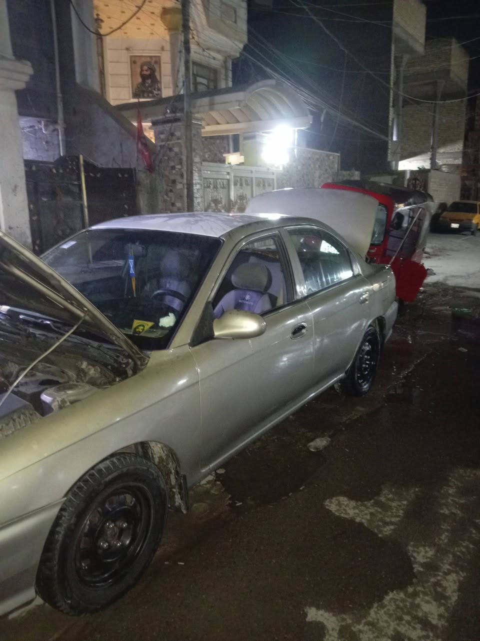 السلام عليكم
كيا سيفيا موديل 98 كير عادي
تخم تاير جديد باتري جديد
السعر 28 و بيها مجال
العنوان بغداد ابو دشير
***********
