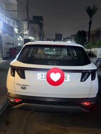 توسان موديل 2024 اللون ابيض وارد خليجي ماشيه 58 الف   محرك 2000 فول مو...
