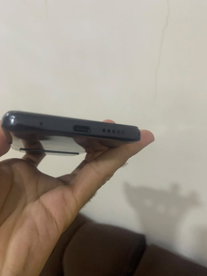 سلام عليكم 
البيع اراوس ويا ايفون ١١ انطي فرق
Poco M4 Pro
256كيكا
٩٠ فريم
١٢٠هرتز
شاشه مبدلة  ولله اصلي اصلي بشرت انطيك 
سعر ١٣٥ الف مجال 
مكاني كركوك 
***********

نص مكتوب في الصور:
- 7:30 81% About phone 1.0.9.0.TKEMIXM Device name POCO M4 Pro Storage 75.8 GB / 256 GB OS version (for POCO) 1.0.9.0.TKEMIXM Android version 13 TP1A.220624.014 Android security update 2024-12-01 Detailed info and specs Back up and restore Factory reset