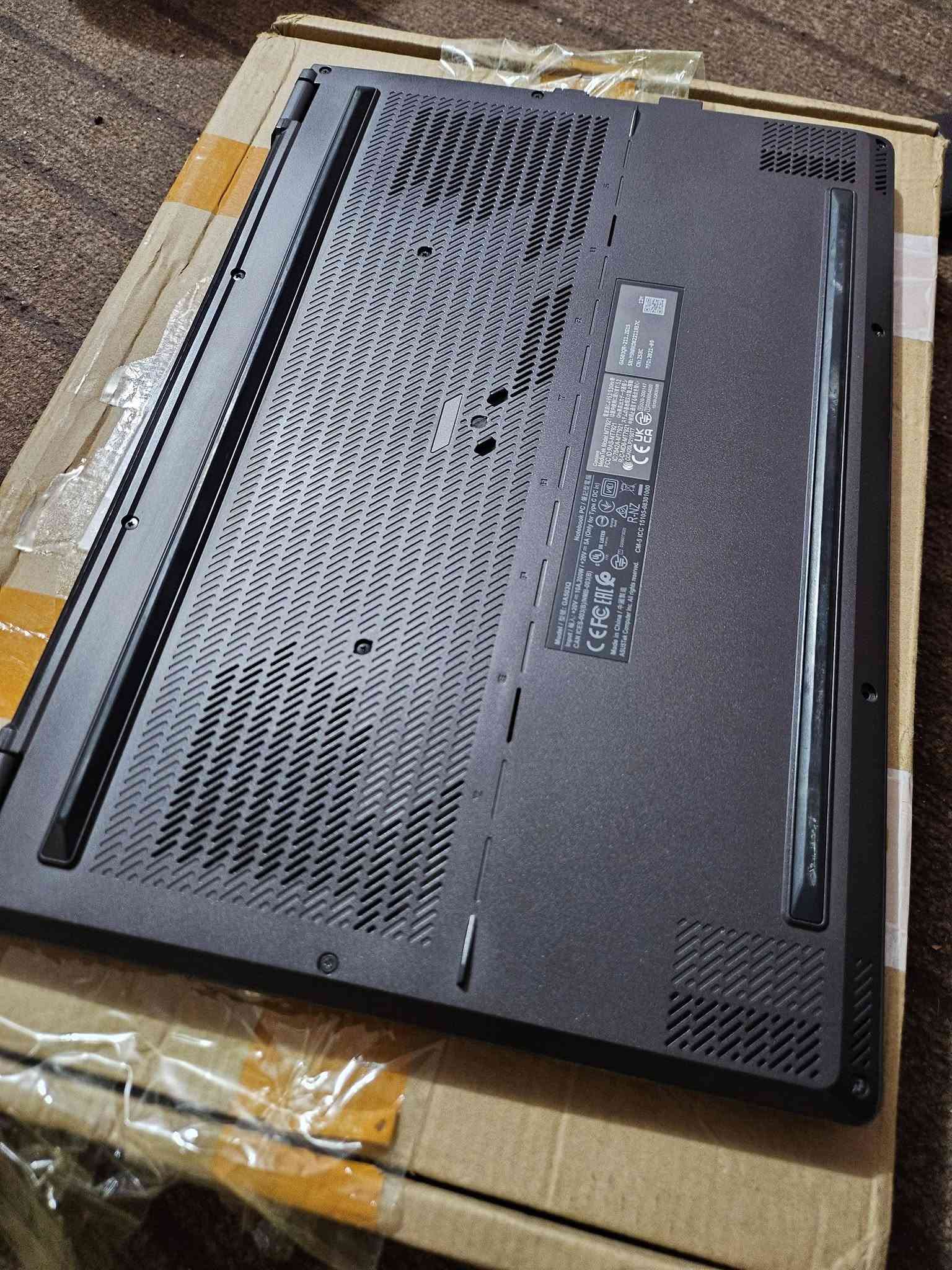 للبيع لابتوب اسوس  Rog zephyrus g15 
لابتوب انيق جدا  من اسوس 

المواصفات 
Ryzen 9 5900hs 
Ram 16gb 
Rtx 3070 8gb 
Ssd nvme 1tb 
Screen 2k 165hz
كيبورد full RGB 

لابتوب قوي بل العاب  وبرامج المونتاج الضخمة 
نضيف جدا  كما موضح في الصور استخدام خفيف 
توصيل  موجود 
سعر مليون و 350 الف 
رقم ***********

نص مكتوب في الصور:
- Find a setting
- System > About
- Storage
- 954 GB
- 93 GB of 954 used
- Graphics Card
- 8 GB
- Multiple GPUs installed
- Installed RAM
- 16.0 GB
- Speed: 3200 MT/s
- Processor
- AMD Ryzen 9 5900HS
- with Radeon Graphics
- 3.30 GHz
- DESKTOP-EAMPOKP
- ROG Zephyrus G15 GA503QR_GA503QR
- Rename this PC
- Device specifications
- Copy
- Device name
- AMD Ryzen 9 5900HS with Radeon Graphics
- (3.30 GHz)
- 16.0 GB (15.4 GB usable)
- Device ID
- 95BEA4F2-5B51-4CCA-A727-53C73A780762
- Product ID
- 00326-30000-00001-AA743
- System type
- 64-bit operating system, x64-based processor
- Pen and touch
- No pen or touch input is available for this display
- Related links
- Domain or workgroup
- System protection
- Advanced system settings
- Windows specifications
- Edition
- Windows 11 Home
- Version
- 23H2
- Installed on
- 6/17/2026
- OS build
- 26200.7462
- Experience
- Windows Feature Experience Pack 1000.26100.275.0
- Search
- ENG