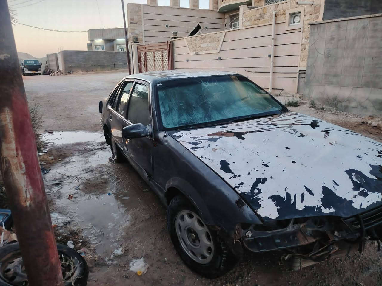 السلام عليكم برنس طافيه كوم حديد سعرها مناسب ب650الف 
***********
