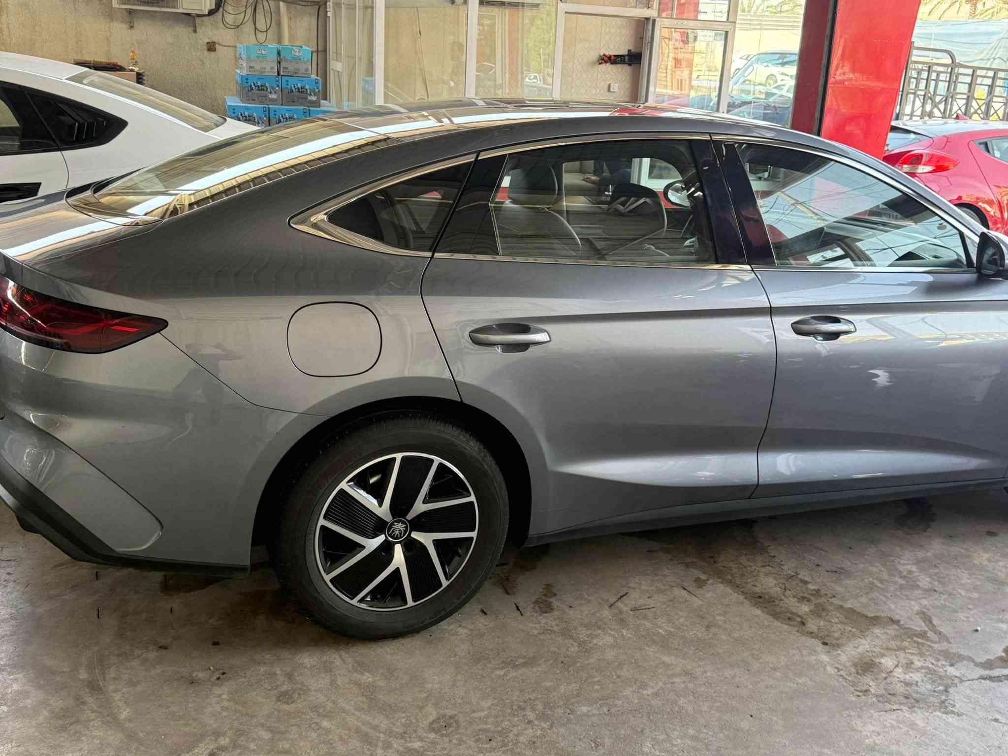 بوادي جن L2025 بغداد ماشية 21,000 باسمي سيار مواصفات بانوراما كرسي كهرباء خمس كاميرات***********

