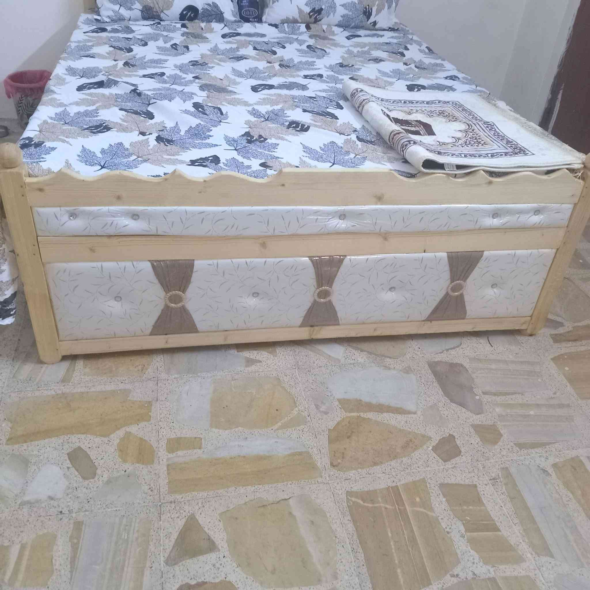 جربايه ودوشك جدد غير مستعملات وكنتور بابين جديدحتئ اليدات ممشدوده ب٣٢٥للتواصل واتساب
***********
