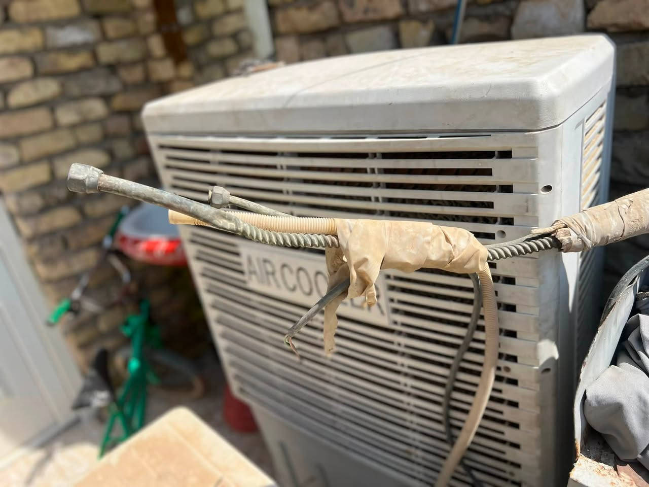 اسلام عليكم سبلت 2 طن جان مشدود وفتحته قبل 5 اشهر تقريبا ماشاده غاز جديد والنضافه كدامك 80/100 السعر على الخاص او الاتصال على رقم *********** العنوان بغداد حي اور سبع قصور ماعدي توصيل
