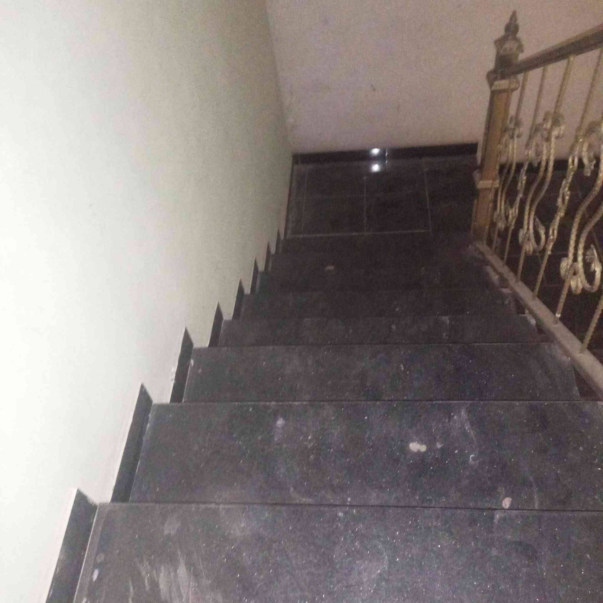 القبلة حي الجامعة • ٣ غرف • سبلت جديد