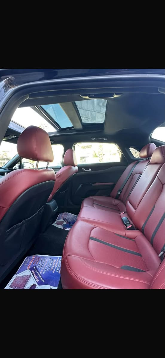 .ء GT_Line (K5)🚗
كي فايف وأرد امريكي 
(مديل 2024 رقم اربيل دولي )
حادث سيارة خلفي مبدل صندوك ( قبق جنطة )
 (+ بارد فقط باقي كفالة بدون أيرباك بجم وصفاح كبس )
            (سيارة فول ل فول أعله موصفات )
* المحرك: 1.6 لتر تيربو 4 سلندر
* القوة: 180 حصان
* العزم: 195 lb-ft
* القير: أوتوماتيك 8 سرعات 
* جنوط: 18 إنچ رياضية
* فتحة سقف: بانوراما
* مصابيح: LED أمامية + DR
* إضاءة خلفية: LED
* مرايات: سوداء مع إشارات LED
* واجهة GT-Line رياضية
* كشنات كهربائي + تدفئة 
* مقود رياضي 
* شاشـة وسطية 10.25 إنچ في التجهيزات الأعلى/الحزم
* شاحن لاسلكي 
* قيادة ذاتية + تحديد مسار + مود قيادة SPORT 
* أنظمة أمان ومساعدة للسائق
* السعر اب 157 وبيها مجال 
* العنوان البصرة الجنينة
* ***********
