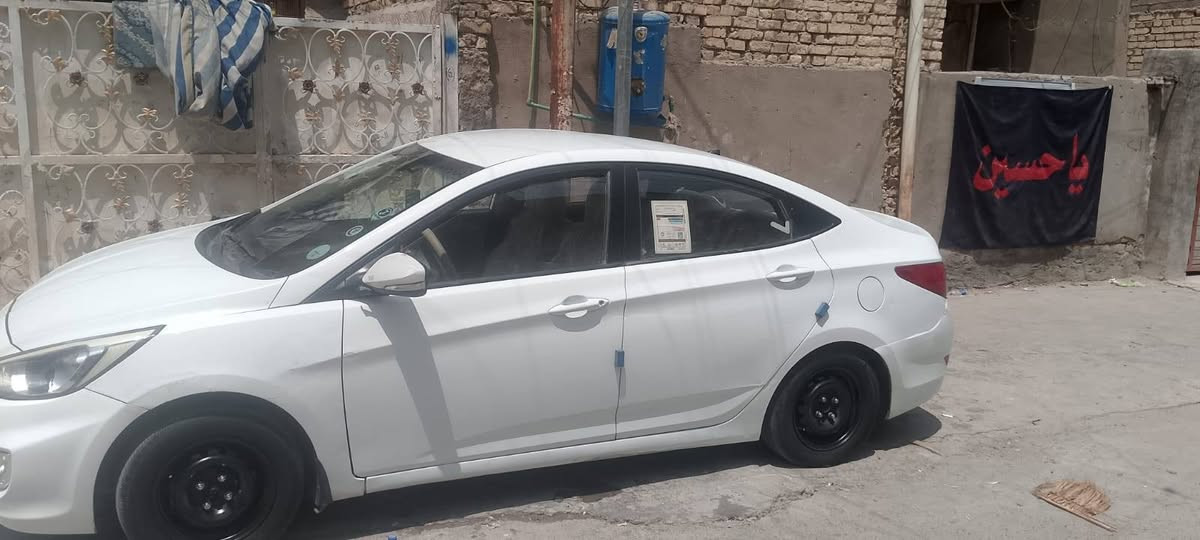 سياره اكسنت ٢٠١٧ كير محرك تبريد خير من الله باسمي عنواني بغداد..السعر ٨٦. بيهه مجال حك الجيه...للاتصال ***********
