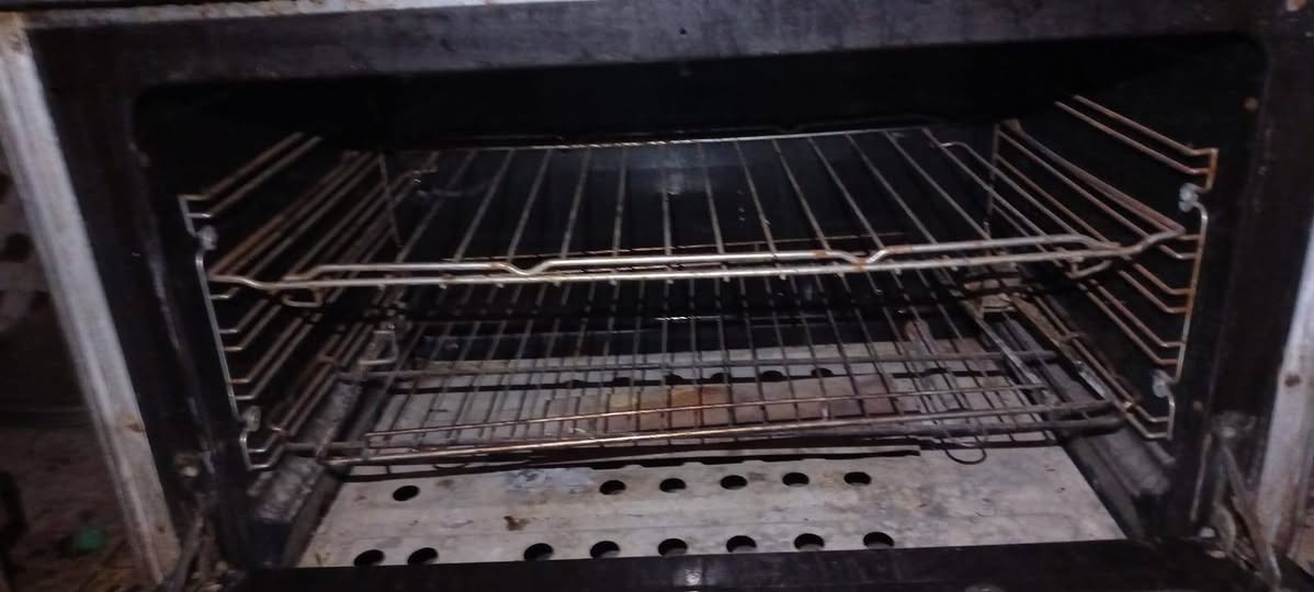 طباخ • خمس عيون • شغال ونضيف