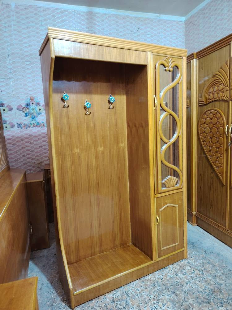 مستخدمه • 6باب • ميسان