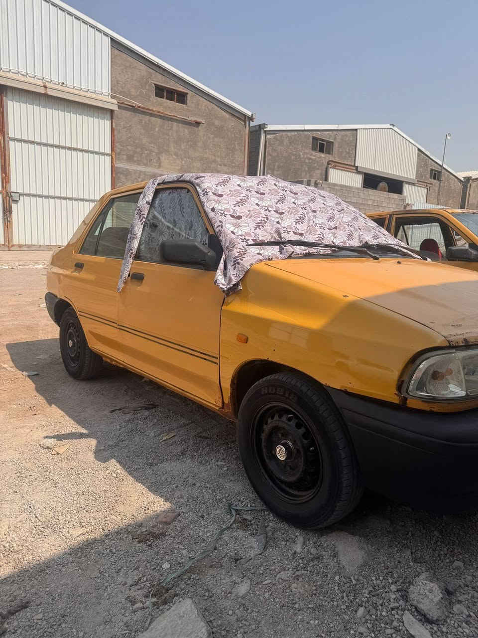 سايبه موديل 15سنويه منتهيه كير مكينه خير من الله سعر 25 وبيها مجال مكان السيارة الزبير ***********
