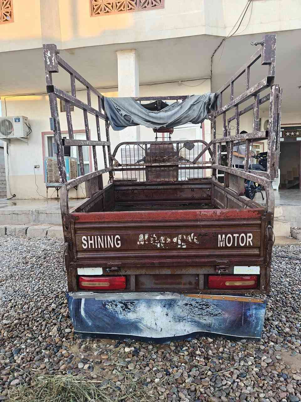 ستوته للبيع محرك كير كهربائيات بالشرط وبيه محجل عالي وسقفيه السعر 900 وبيه مجال اتصل وتدلل ***********.المكان الحويجه تل علي

