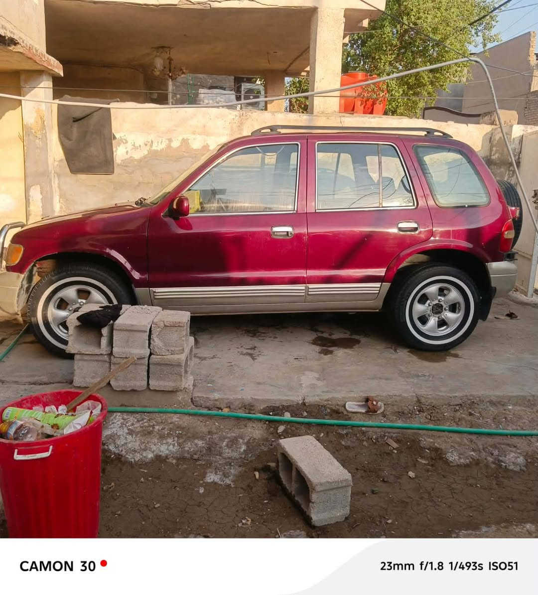 بسم الله ماشاء الله 
السلام عليكم 
كيا سبورتج موديل 97رقم بغداد باسمنا تحويل ثاني يوم كير اوتماتيك تبريد شغال شاشة وكامرة السيارة كلش حلوة اخوان فقط بيها طخة موضحة بلصور بعدني مامسويها والله باتري جديد تخم تاير جديد السيارة مابيها نقص محرك كير جدد  سعرها 42وبيها مجال للشراي 
مكاني واسط العزيزية 
رقمي ***********
غير متواجد ع النت
