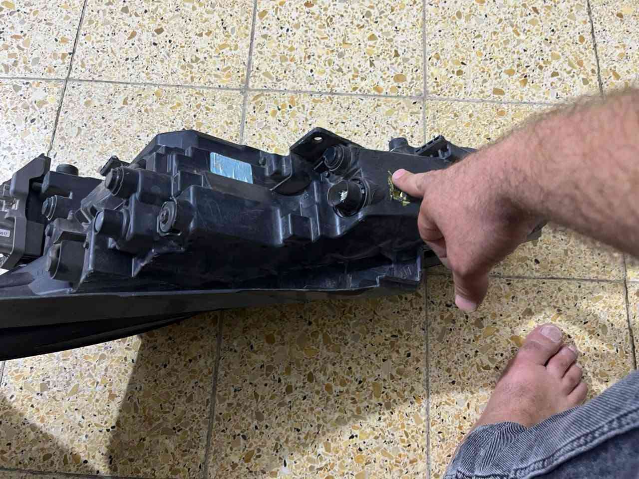 السلام عليكم لايت امريكي ثلاث عدسات اصلي بي فطر صغير بالظهر ومسوي شرط مامبين  جهه ايمن العنوان بابل حله حي الامير 
***********
