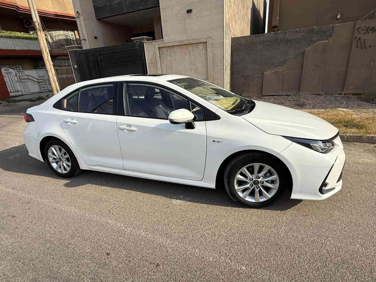 السلام عليكم 
كورلا هايبرد 2025 
الشكل الخليجي السيارة كفالة عامة من الصبغ و التبديل و البارد كفالة عامة 
ماشية 15 الف
السيارة جديدة كلش 
كشنات جلد 
اوتو هولد
تحديد مسار
قطعتين تبريد
بصمتين
رادار حساس امامي خلفي 
مكان السيارة بغداد الدورة شارع 60 
السعر 162 
الرقم ***********
