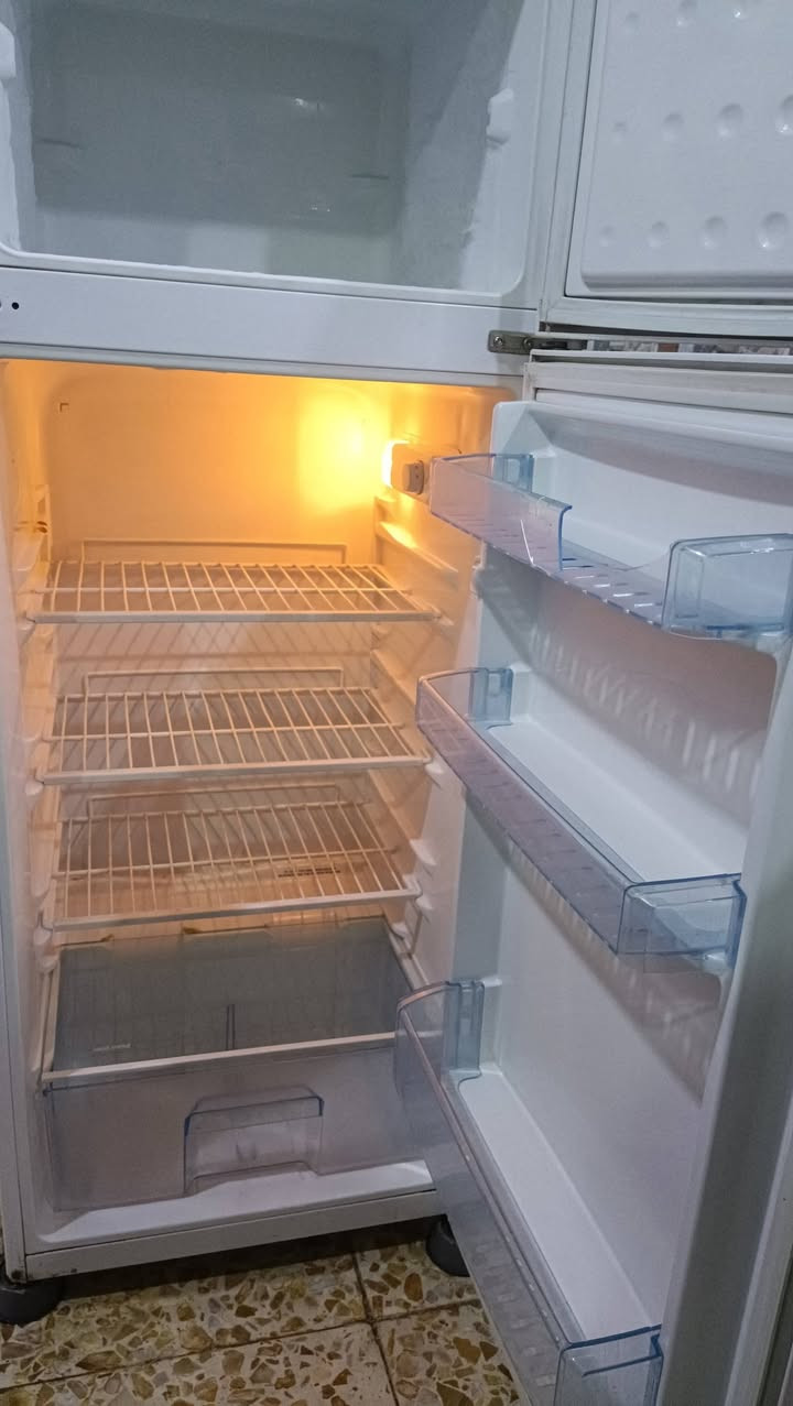 للبيع ثلاجة ماركة بيكو اصلية ونضيفة وتجميدها فول سعرها 225 وبيها مجال
للاستفسار الاتصال على الرقم *********** بي واتساب 
او مراسلة الصفحة
