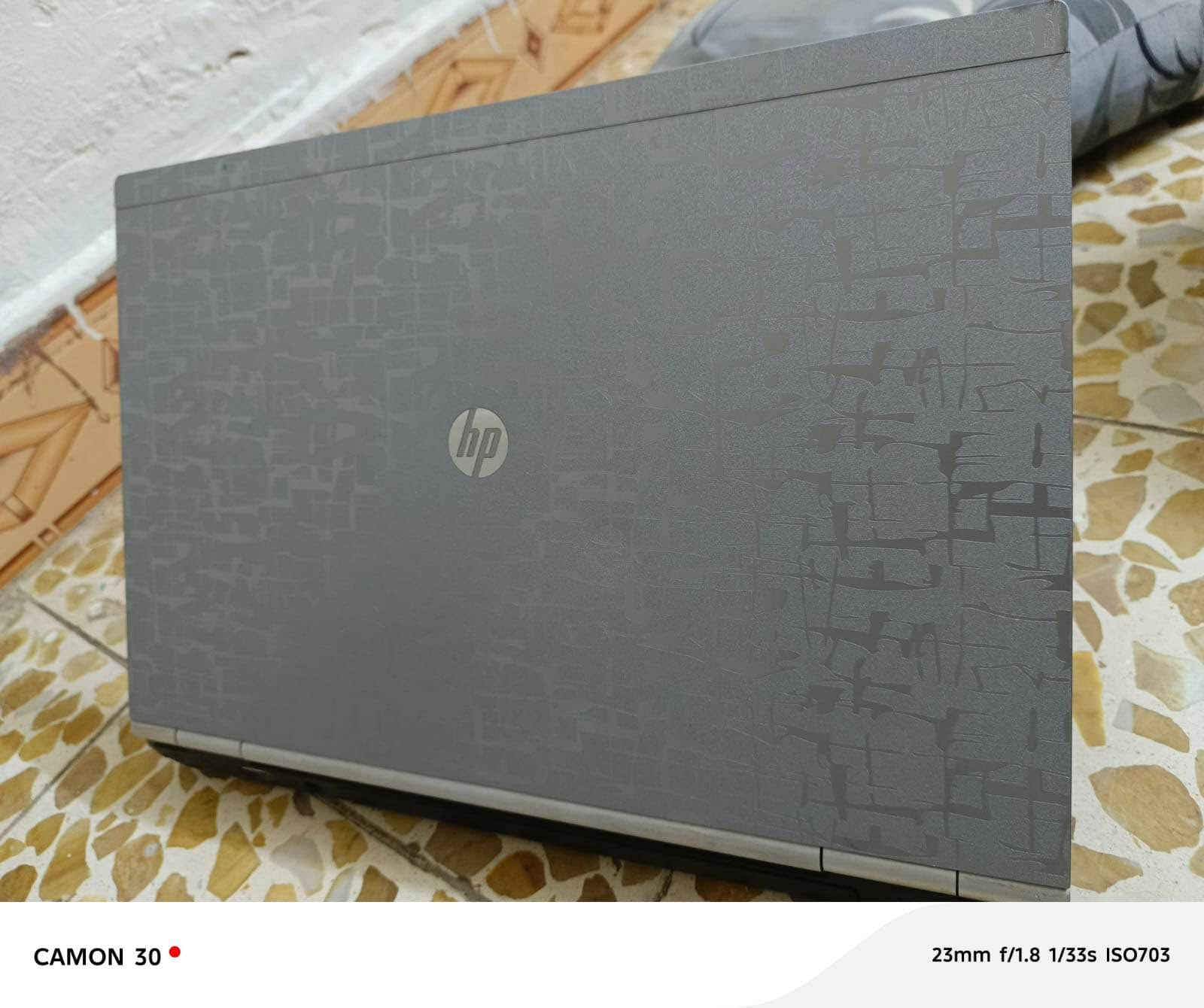 💻 لابتوب HP EliteBook 8570p للبيع – عملي وقوي للمهام اليومية والدراسة! 💻
المواصفات الفنية:
 الموديل: HP EliteBook 8570p
 المعالج (CPU): Intel Core i5-3360M بسرعة 2.80GHz
 الذاكرة العشوائية (RAM): 8 GB DDR3 (أداء ممتاز للتصفح والعمل المتعدد)
 كرت الشاشة (GPU): Intel HD Graphics 4000
 التخزين: هارد بسعة 500 GB (المساحة المتاحة 466 GB)
 الشاشة والنظام: نظام تشغيل Windows (64-bit)، لوحة مفاتيح كاملة تحتوي على الآلة الحاسبة الجانبية (Numpad).
مميزات إضافية:
✨ هيكل متين جداً يتحمل العمل الشاق (فئة Business).
✨ مظهره الخارجي مميز وعليها تغليف/ستيكر حماية أنيق.
✨ يحتوي على كاميرا مدمجة ومنافذ متنوعة.
✨ ممتاز للطلاب، الموظفين، الأعمال المكتبية، والتصفح.
📌 حالة الجهاز: [اذكر الحالة: ممتاز / مستعمل بنظافة]
🔋 البطارية وشاحن: [اذكر حالة البطارية وهل الشاحن الأصلي متوفر]
💰 السعر 175 وبي مجال 
📍 الموقع/المكان: بغداد 
📞 *********** بغداد, العراق
