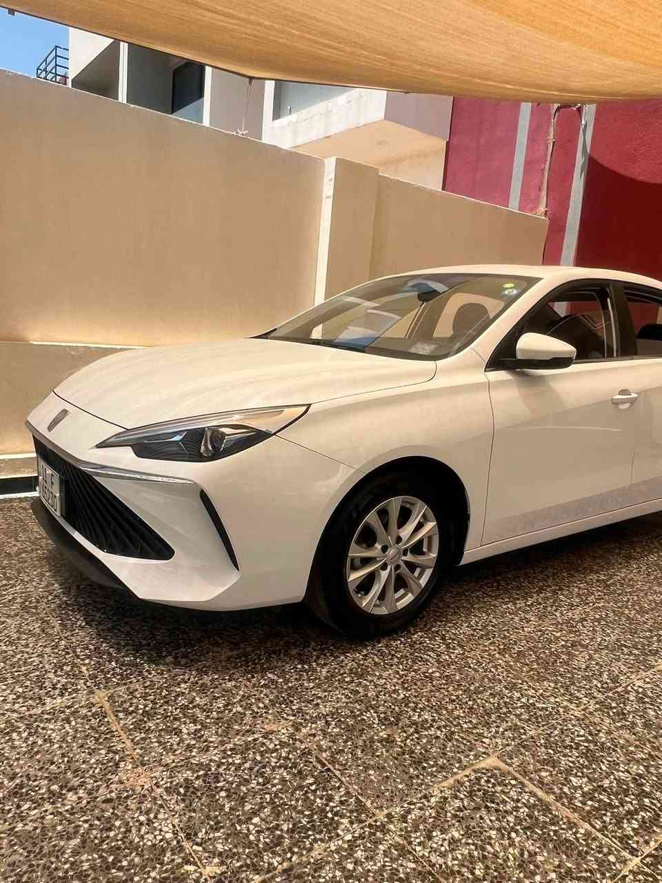 سلام عليكم سياره للبيع ام جي روي ٢٠٢٤زيرو سياره ماشيه ٢٠٠٠كالفه عامه سعرها ١٦مليون بيه مجال شي بسيط ام ضمان سياره ٣سنوات ***********
