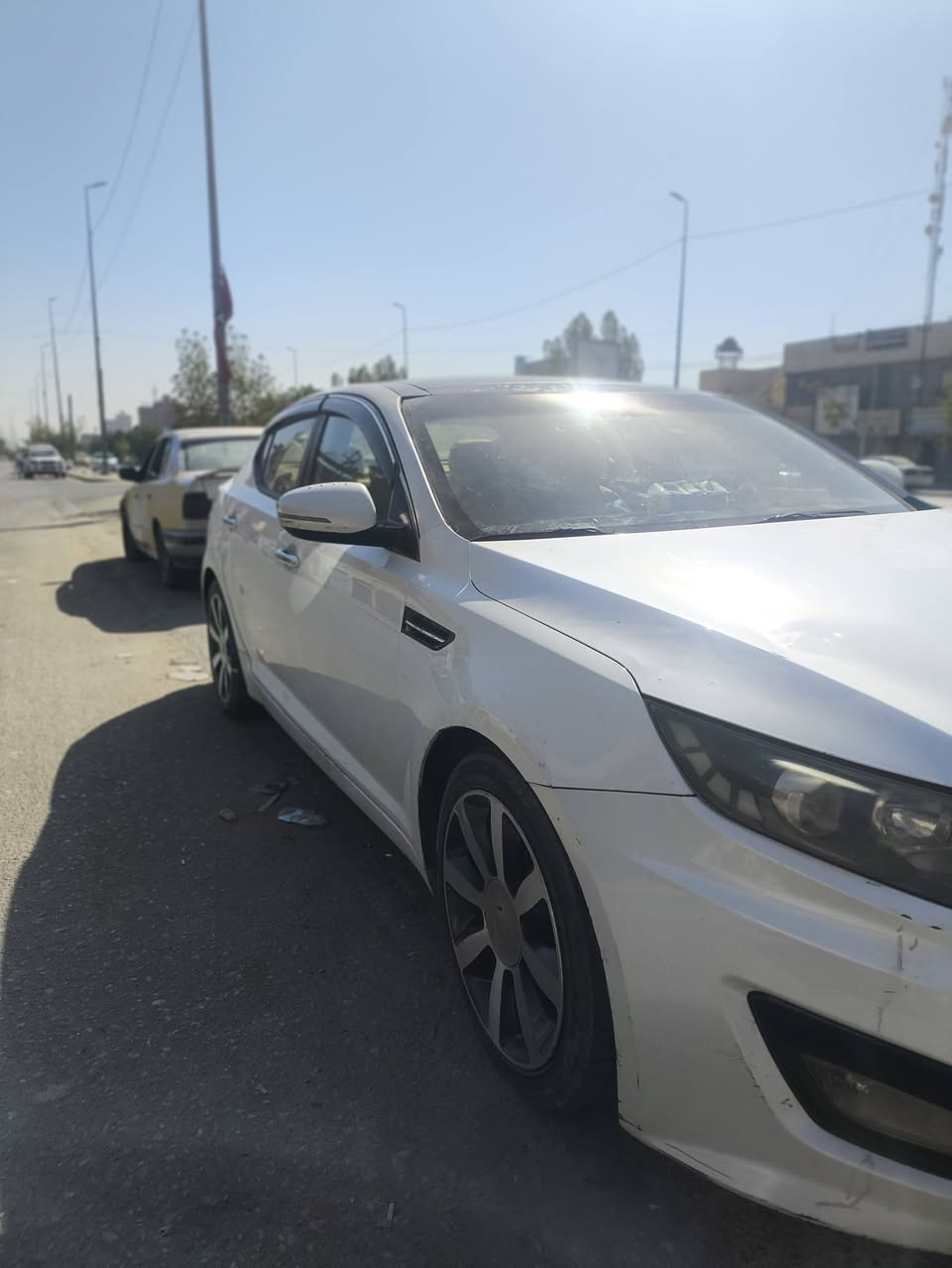 سلام عليكم اوبتمه موديل 13خليجي رقم بغداد بسمي مداور ثاني يوم  لللبيع 
سياره خليجي فول موصفات 

. بنورامه.. 

. بصمه..+بصمة 

تحكم استيرن جهيتين. 

مري شفط.. 

اشاير بالمري.. 

تحكم كشنات. 

. لايت زنون. 

شاشه دبل. 

كامره بلشاشه او بالمريا البنص.. 

. تبريد قطعتين.. 

. خمسه ويل كب. 

سياره محرك 2400السياره واكعه عليه عماريه اتخسفن السمجات الفوگ او بدلنه بنورامه الو الجاملغات الوره صار بيهن تصليح يعني هنه او السمجات بيهن معجون او الجنطه بدلناها نفس الون بدون صبغ سياره خير من الله تبريد محرك تخم تاير حداديه)(***********)السعر 98
