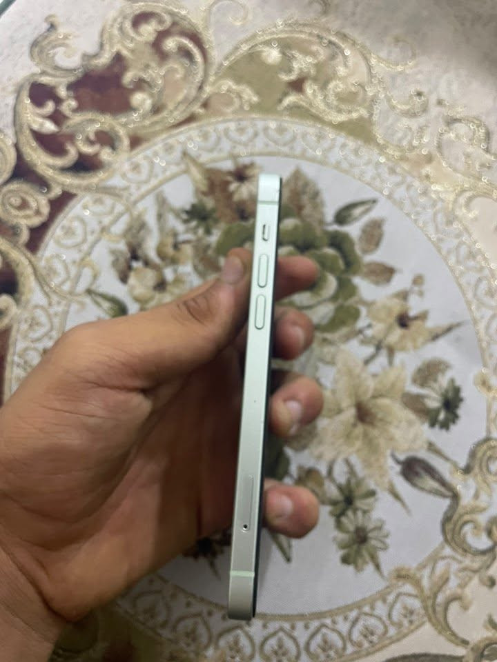 ايفون 12عادي لون المميز ذاكره 128بطاريه85 وبسعر مناسب كلشي ما مبدل مبي بلادي بس واكف وايفاي عنواني بغداد أبو اغريب خرنابات ***********ما بي وتساب وهاذه بي وتساب ***********وبيكم خير وتدللون وسعر خاص وعيوني شلعونه💕👀
