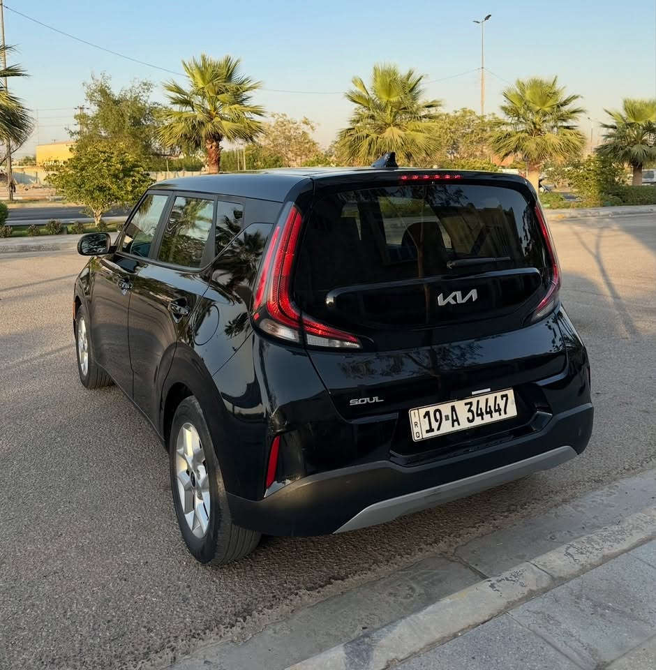 🚗 كيا صول موديل 2023 رقم كربلاء باسمي تحويل ثاني يوم 

🔧 المواصفات الفنية:

 • المحرك: 4 سلندر سعة 2.0 لتر
 • القوة: حوالي 147 حصان
 • نظام الدفع: أمامي (FWD)
 • الوقود: بنزين
 • صرفية وقود قتصاديه

 • شاشة كبيرة , 
 • بلوتوث
 • كاميرا خلفية
 • مكيف هواء
 • تحكم بالمقود
 • أنظمة أمان (ABS – ثبات إلكتروني – مانع انزلاق)

📊 تفاصيل السيارة:
▪️ الموديل: 2023
▪️ اللون:اسود
▪️ الممشى: 55000
▪️الحادث:بيبان عكس السايق قطعتين فقط 
▪️ الاتصال على الرقم التالي***********
▪️كربلاء
