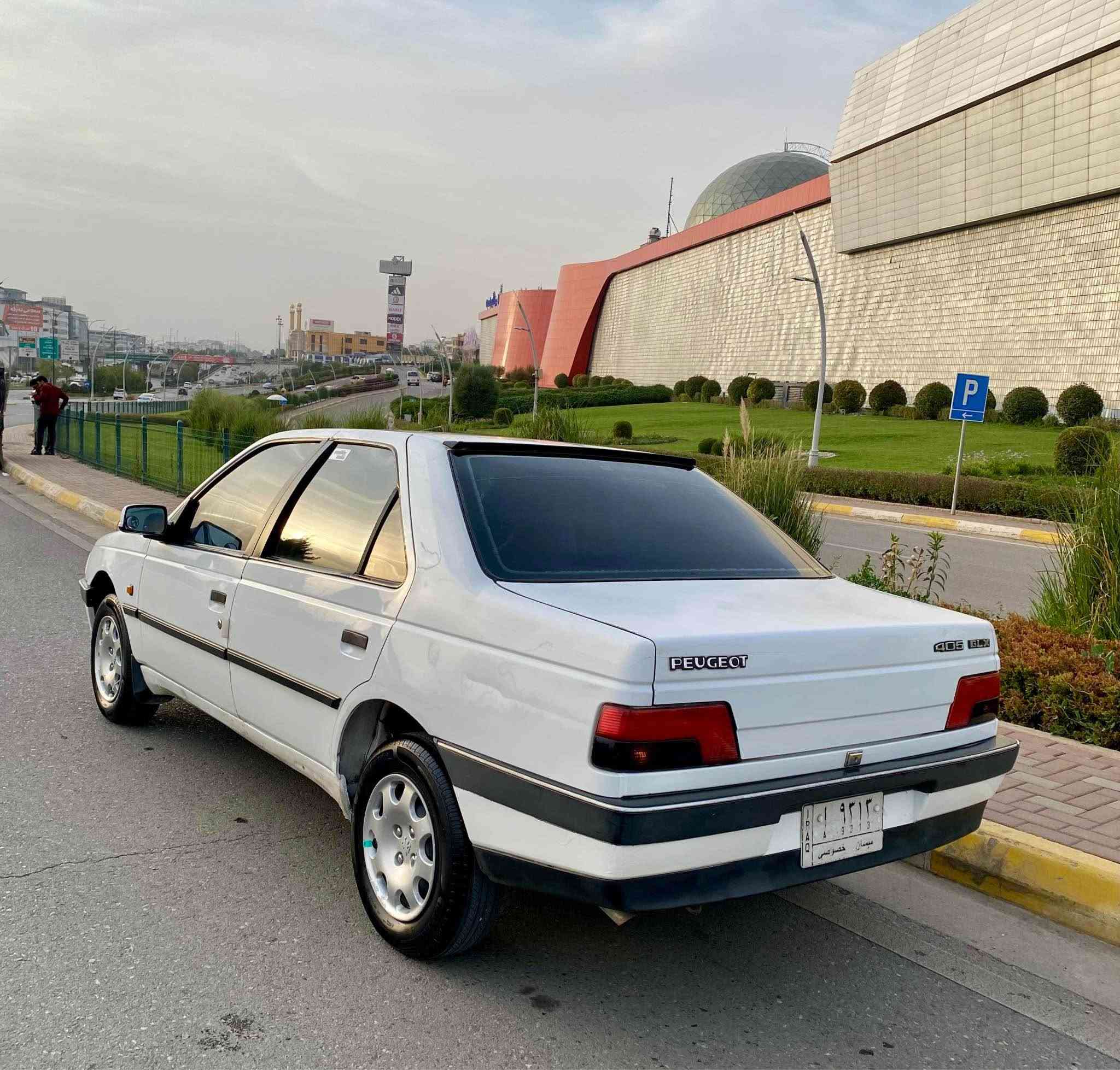 بيجو ٤٠٥ • موديل ٢٠١٢ • رقم جنوب