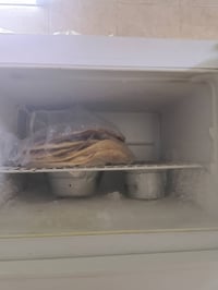 ثلاجه • نظيفه • للبيع