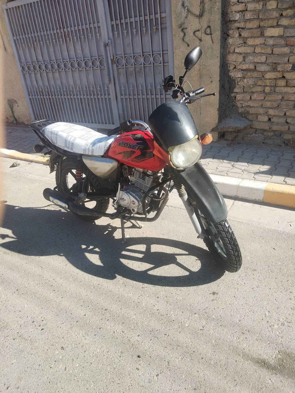 سلام عليكم دراجه بوكسر شاد مكينه مال ايرني 26 تبديلتين دهن صار دراجه كامله اورق تالفات  تجي عندي البيت تأخذه اتكفله الك من كلهن دراجه شوفتك عينك مراوس بدايوان ونطي فرق
***********
 *********** وتساب

