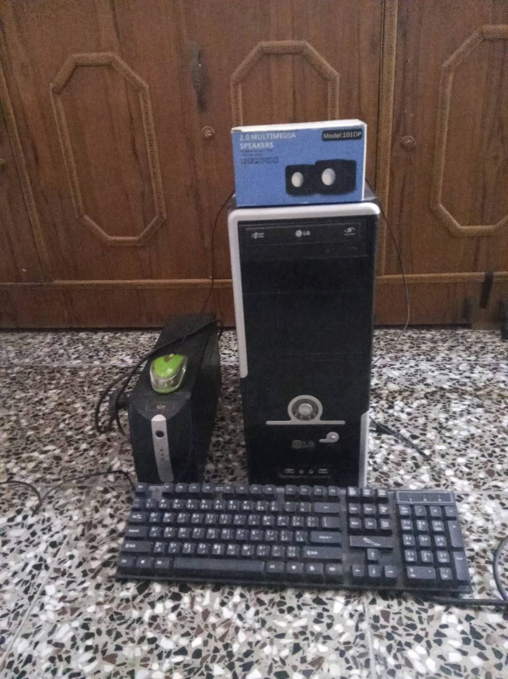 حاسبه للبيع بسعر 50,000 معطله المكان بغداد الحريه الثانيه شارع الحسابات