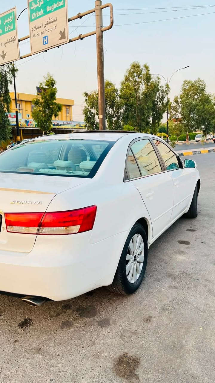 #للبيع
#ملاحظة البيع نقد بدون مراوس 
السعر  97 $ وبيها مجال 

سوناتا موديل 2008 لون ابيض V6سلندر 
مكينة وكير شرط 
تبريد تدفئة كلها شغال 
سيارة حادثها بوند وجاملغ بدون دواخل شرط 
وبيها بابين جهة النفر بخ مال تشليع صبغ 
رقم نينوى الماني سنويه لل ٢٩ 
استفسار او اتصال تواصل على الرقم 👇
***********
***********
