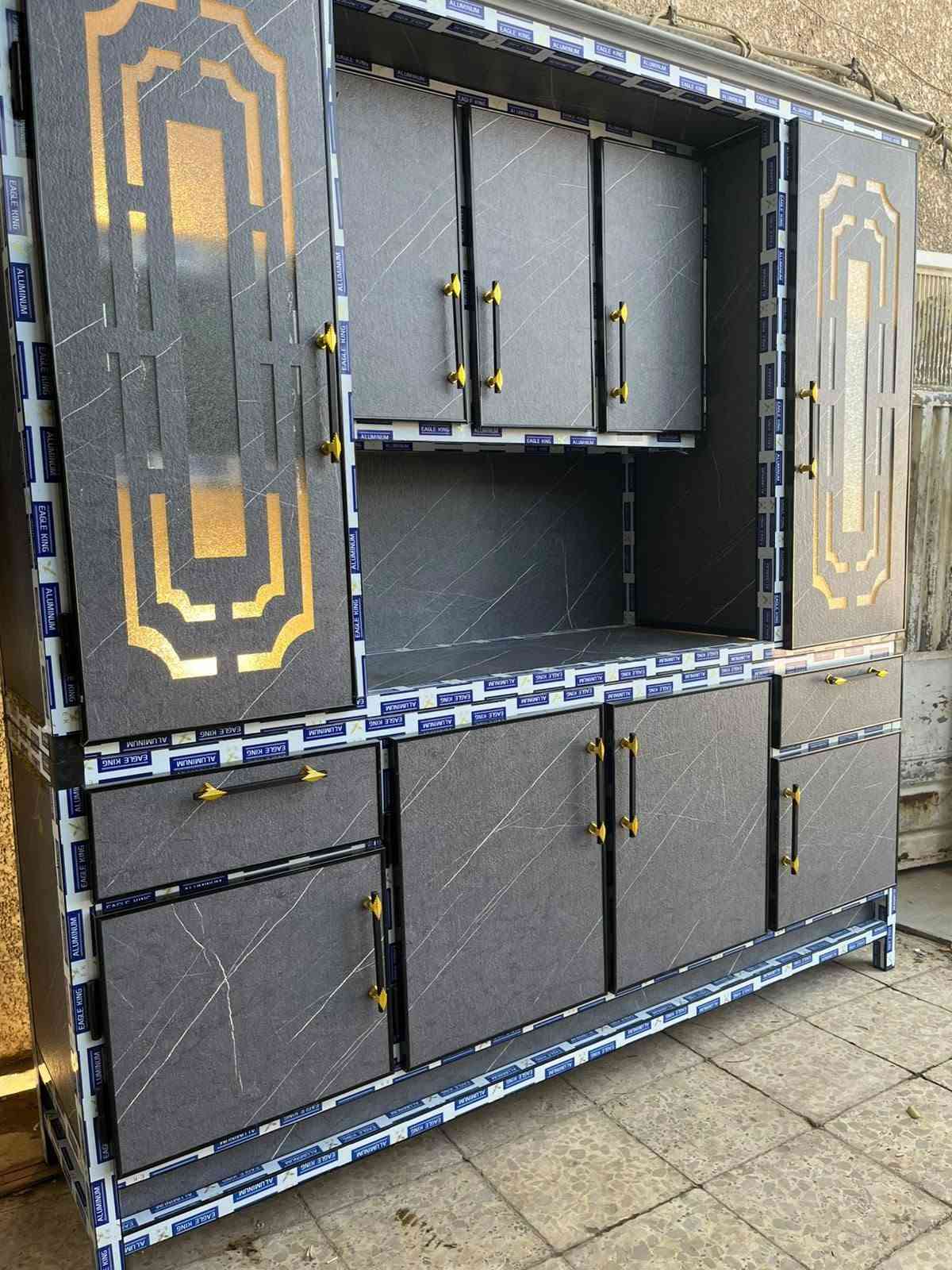 كاونترات جديد وبساعر مناسبة وعرض خاص محدود ويوجد توصيل بغداد ويجد استبال القديم في الجديد 
كلمن وسعرة وقياسة مرمر اصلي مرمر اصلي تركي 
الرقم*********** يوجد الوان
