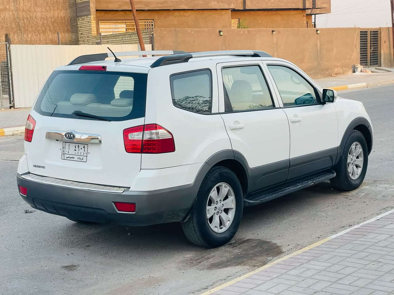 لسلام عليكم للبيع مهافي ٢٠١٢ خليجي مكفولة كفالة  سونارهة مرفق بالمنشور السياره جديدة وجاهزة محرك ٦سلندر جديد ما مفتوح كير تبريد حدادية السعر ١٣٣ وبيه مجال للاستفسار *********** المكان السماوة
