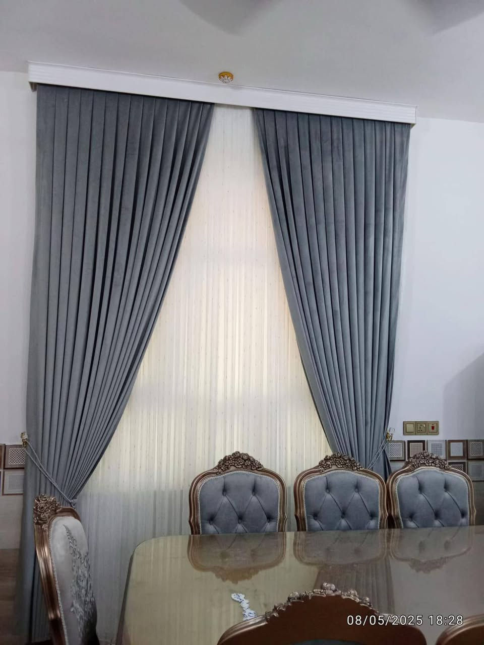 نماذج من عملنا المتواضع
ظل للستائر يعنى الدفه يعني التميز احدث موديلات أرقى الاقمشه العنوان قريه الغدير الأولى قرب البازار للاستفسار ***********
