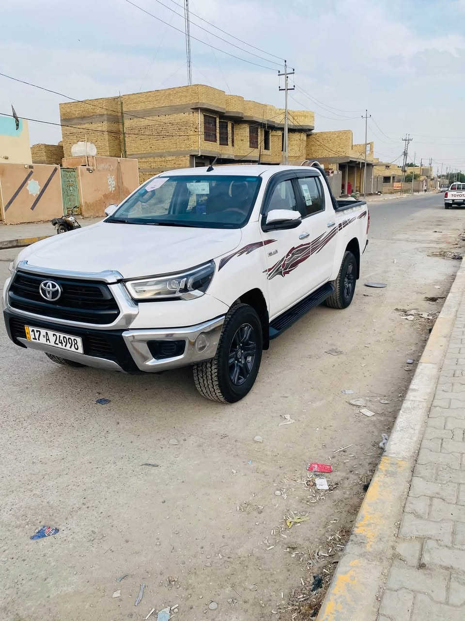 هايلوكس • ٢٠٢٢ • اماراتي