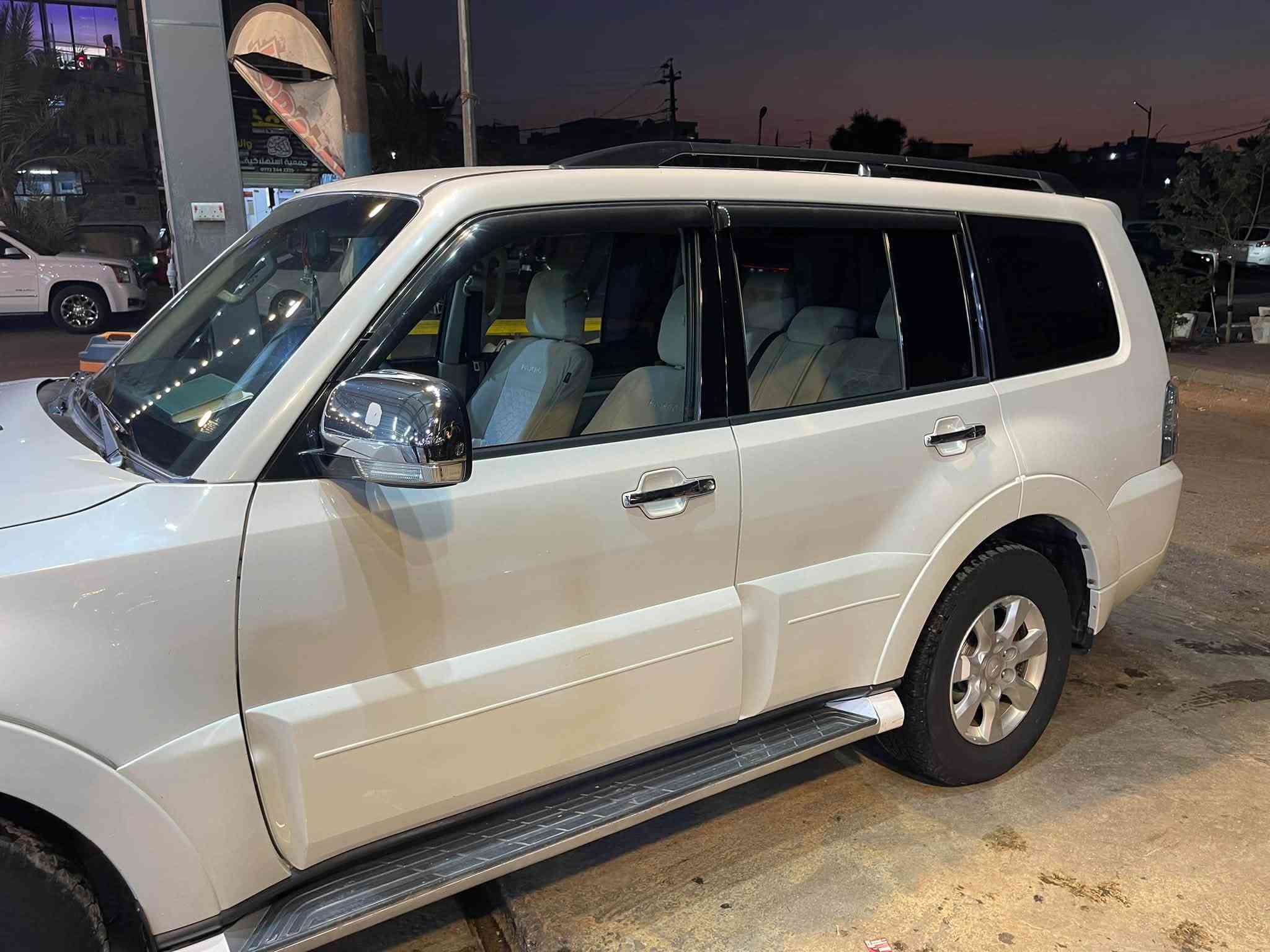 السلام عليكم ورحمة الله 

🚙 باجيرو حبتور 2014 خليجي – فول مواصفات

🔹 فتحة سقف
🔹 6 سلندر
4X4🔹
🔹 داخلية جلد
🔹 كراسي كهربائية
🔹 7 راكب
🔹 إشارة بلمري
🔹 مرايات شفط
🔹دمام 
🔹منضومه زنون 
🔹كشافات ضباب 
🔹 جاهزة للأخير
🔹 كير ومحرك وتبريد حدادة
ما ناقصها شي، والسيارة جاهزة للاستخدام

📍 مكان السيارة: بغداد تحويل مباشر 
📞 للاستفسار: ***********
