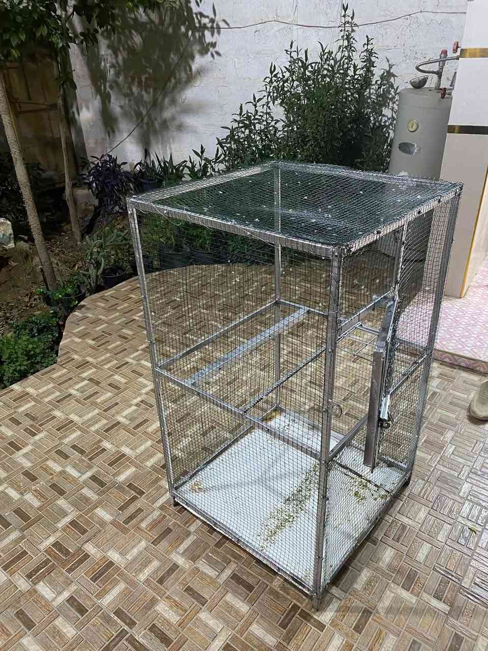 قفص حديد • ٣٥ مكان • كنعان