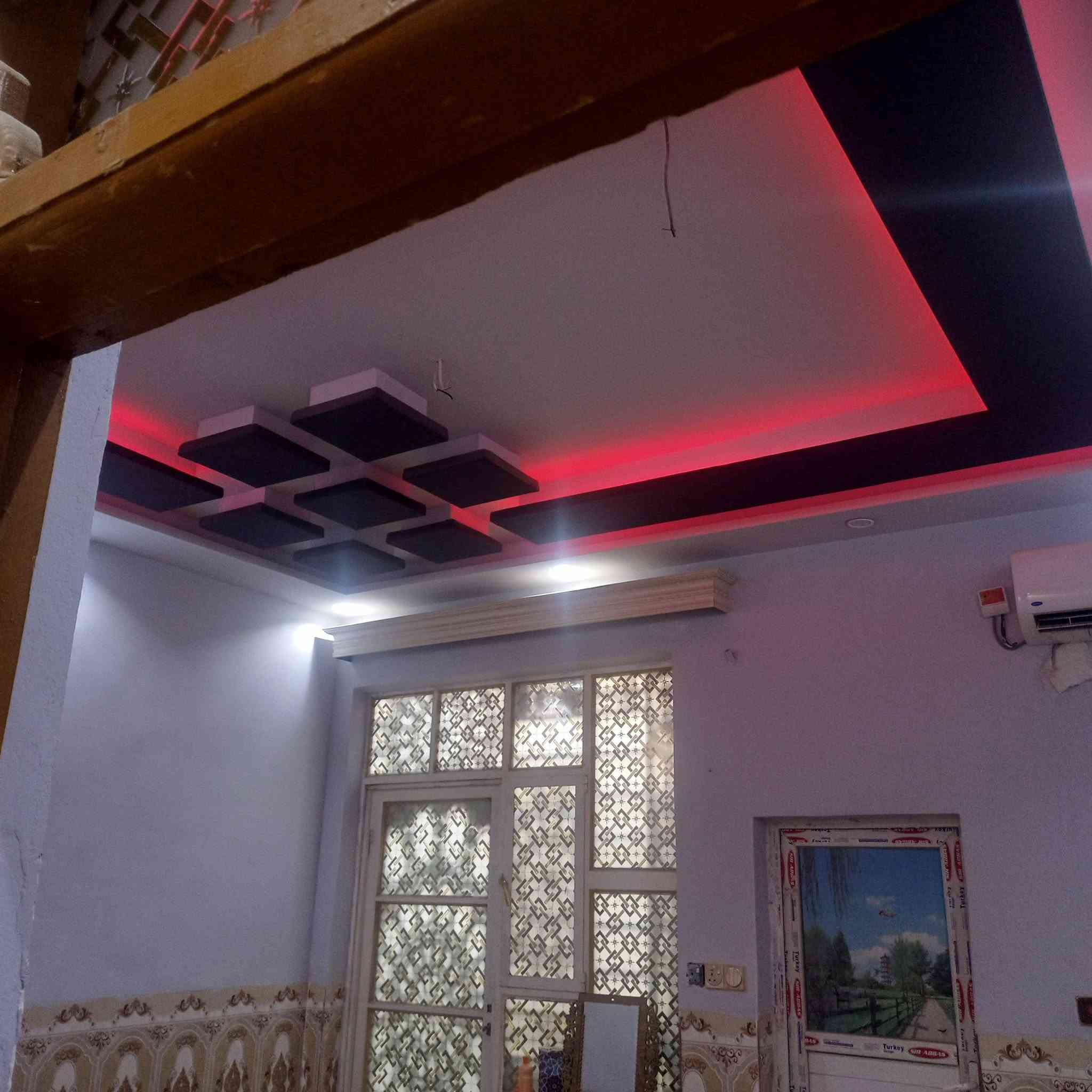 السلام عليكم ورحمة الله وبركاته 
يارزاق ياكريم 
فرصة ..فرصة ..فرصة 
لمن لديه  عائلة كبيرة بيت طابقين دار 52109 خلف جامع الاحسان على ساحة مقابل حديقة مساحتهه 300 م ، البيت بأسمي اني صاحب الدار بدون تدخل الدلالين ، البيت طابقين ، الطابق الأول استقبال كبير جدا وصالة ومطبخ مع غرفتين نظام سويت مع حمامين ، الطابق الثاني ثلاث غرف مع صالة، 
الفرصة وين اني اگلك البيت هذا سعره ( 140 مليون فقط ) بالإضافة إلى أنه مطلوب قرض لمصرف الاسكان مو للعقاري اخوان مطلوب الاسكان 
التفاصيل أكثر *********** واتساب فقط 
 الاتصال   *********** 
اخوان المراسلة على الخاص
ادناه صور البيت الطابق الأول 
الفيديو الطابق الثاني
